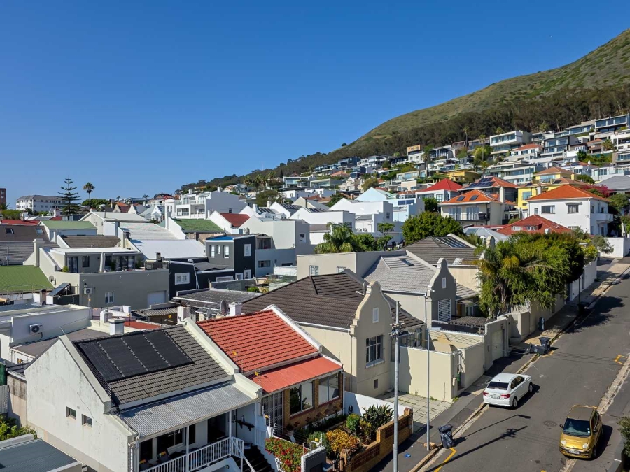To Let 2 Bedroom Property for Rent in Green Point Western Cape